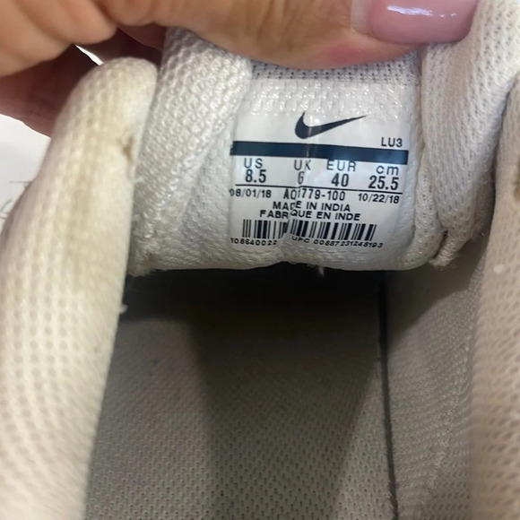 Nike White sneakers size 8.5 - Picture 16 of 16